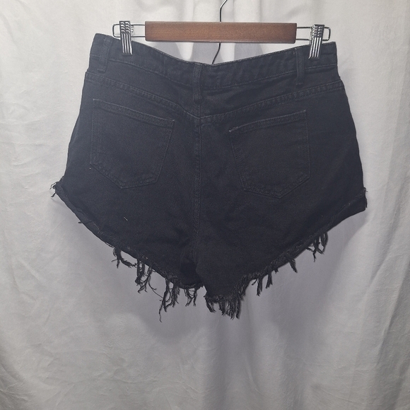 Shein large distressed jean shorts - Picture 3 of 4